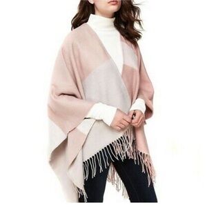 NEW- Soia & Kyo Fringe Poncho